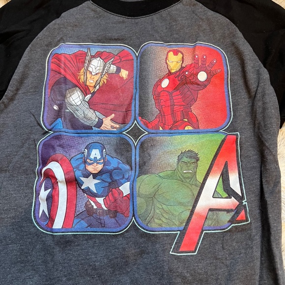$8 when bundled - Marvel Long Sleeve T-Shirt - Kids Size 7 - Bundle Discount - Picture 2 of 4